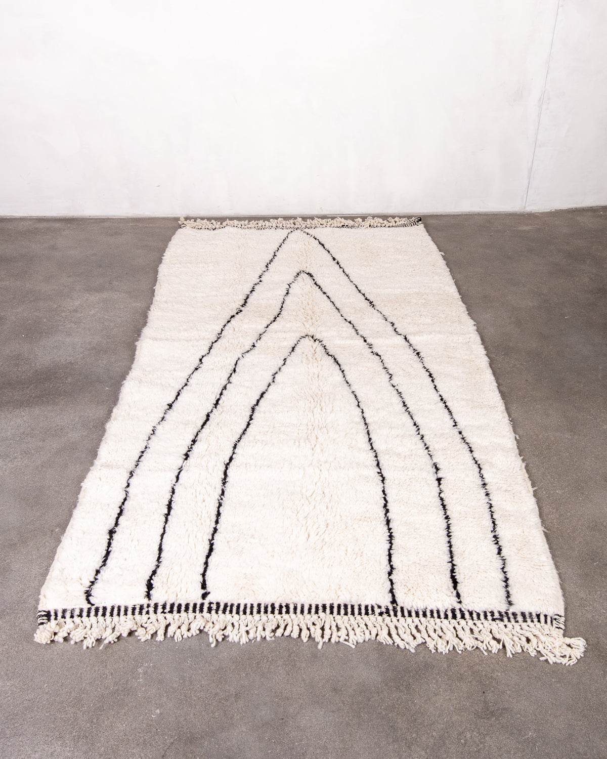 Modern designer handcrafted Berber rug from morocco Beniourain with beautiful colors and patterns
